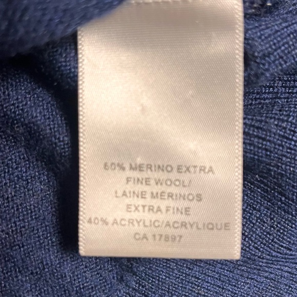 Banana Republic Merino Wool Sweater - Picture 3 of 3